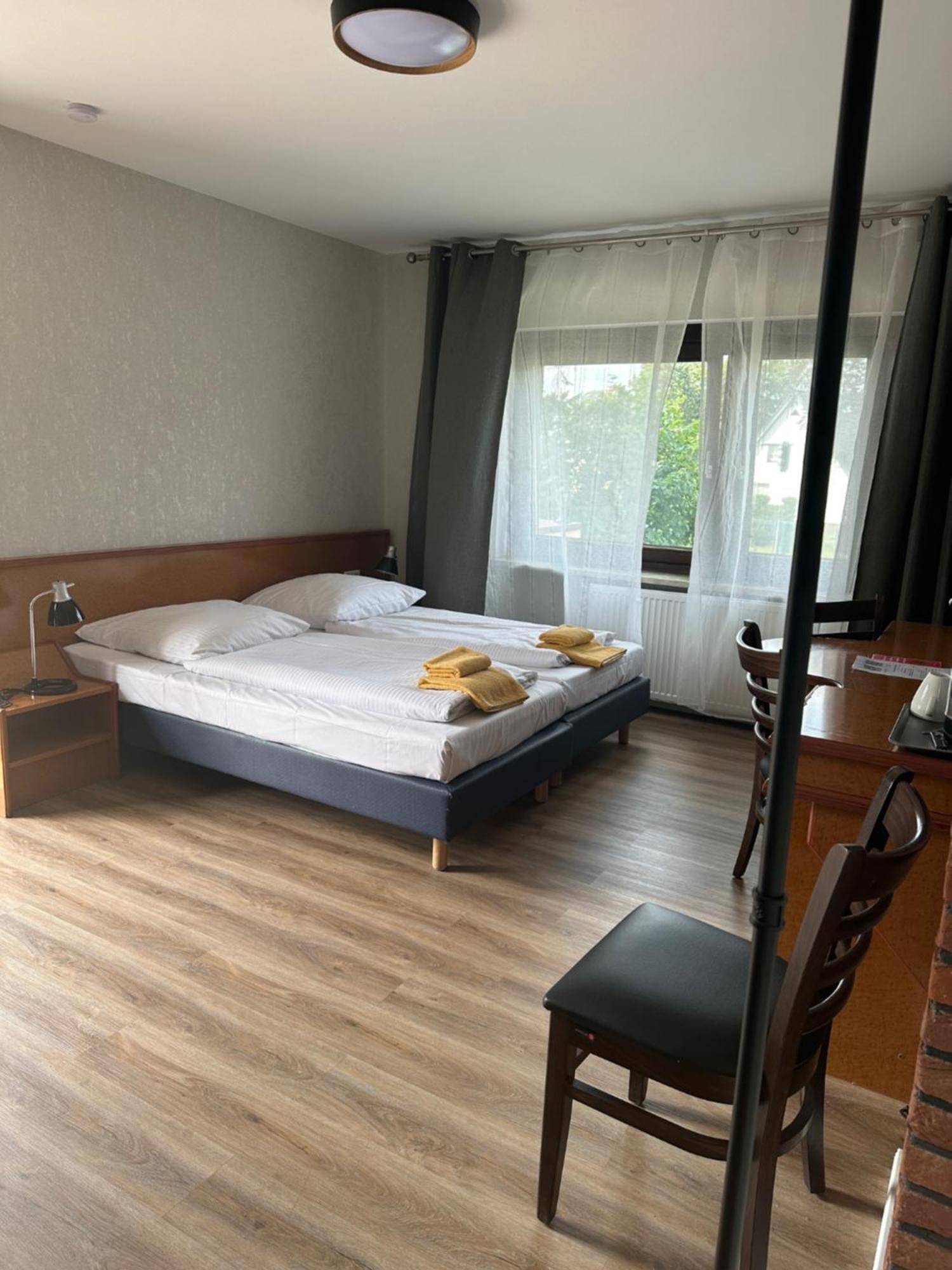 Hotel Pirol Berlin Extérieur photo