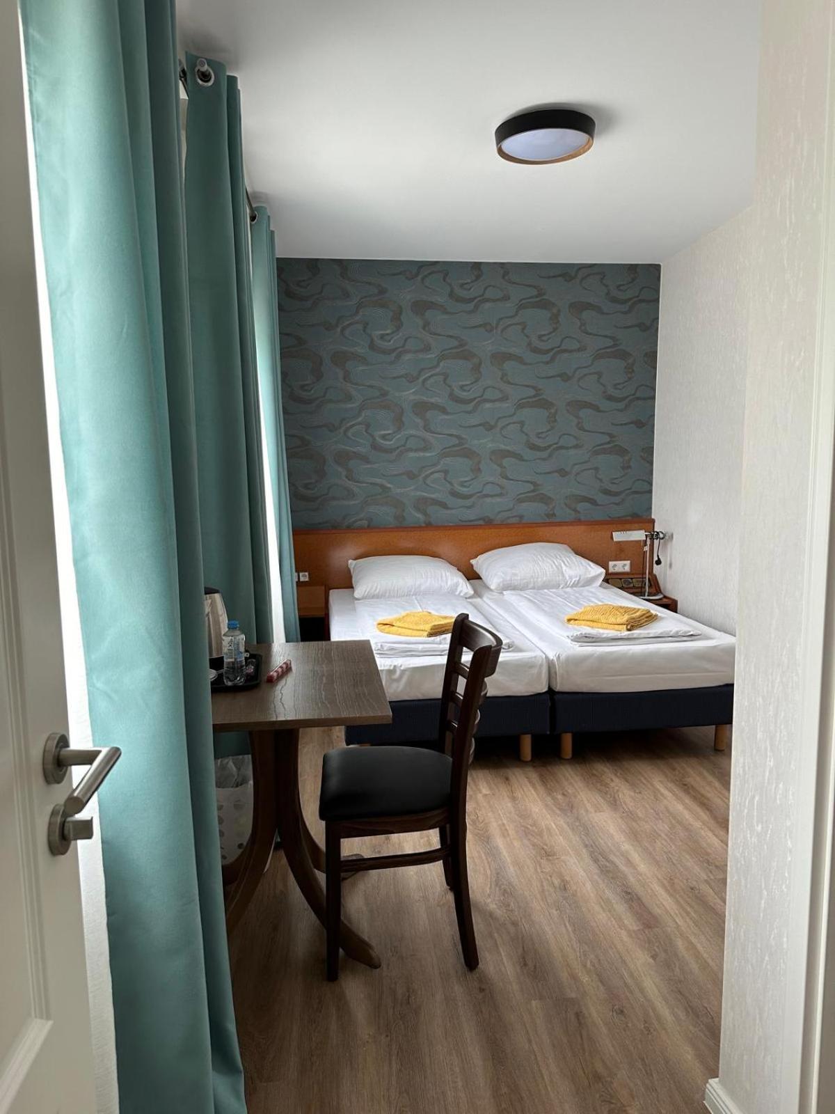 Hotel Pirol Berlin Extérieur photo